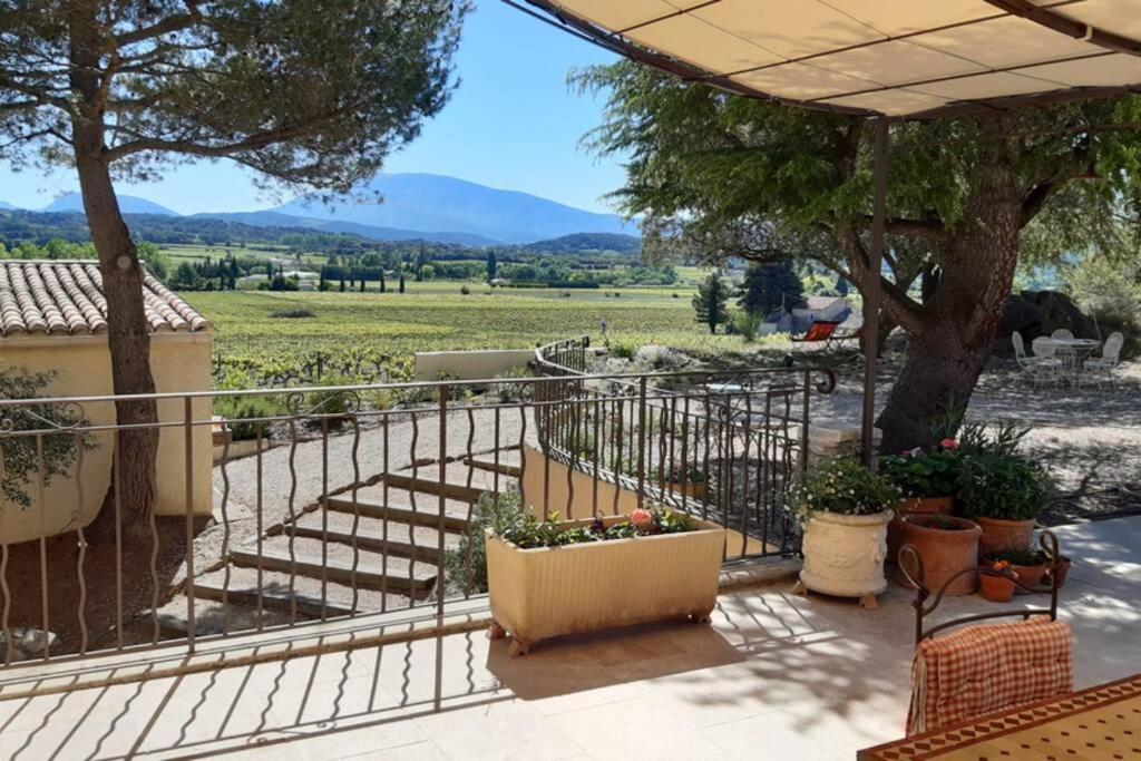 Le Clos Des Pins, Vue Mont Ventoux Roaix Exterior photo